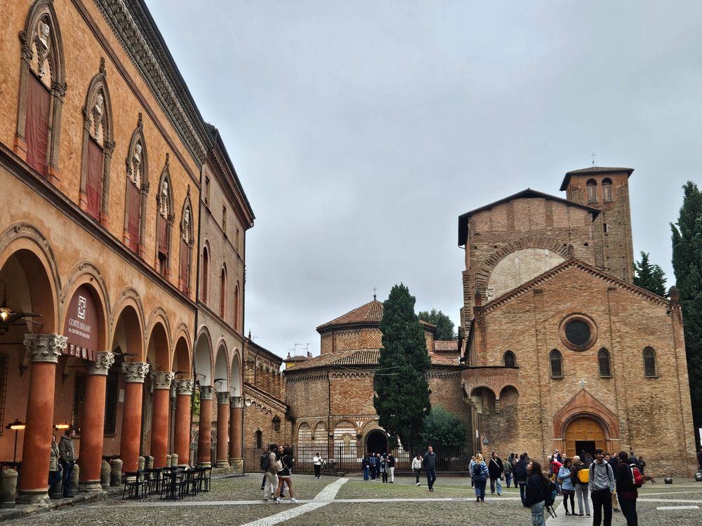 Bologna “la rossa, la grassa e la dotta”