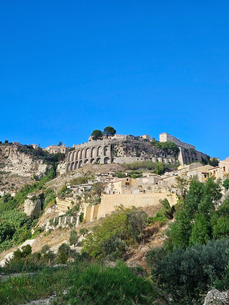 6- Gerace