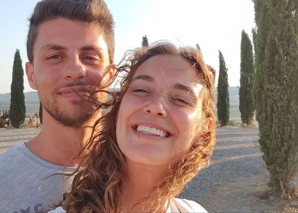 couple franco-italien en Toscane au Val d'Orcia