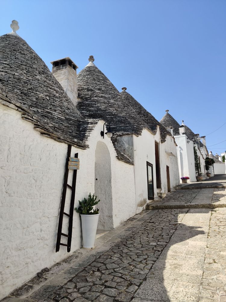 4- Alberobello